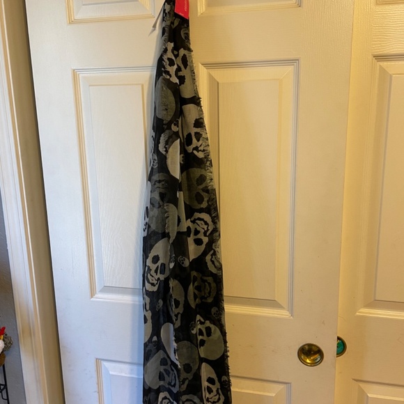 Skull Scarf Extra Long Sheer NWT - Picture 2 of 3